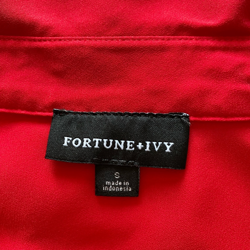 Red button down shirt - Picture 4 of 5
